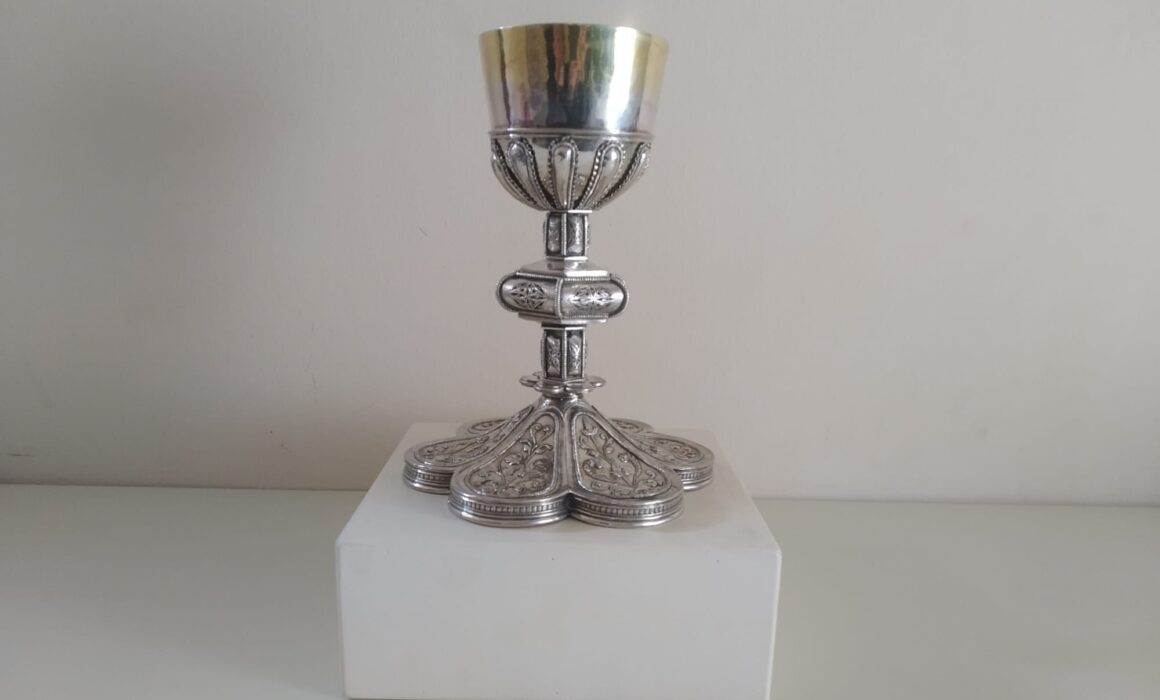 Un cáliz del s. XVI de San Justo de la Vega inaugura el 2024 como pieza destacada en el Museo